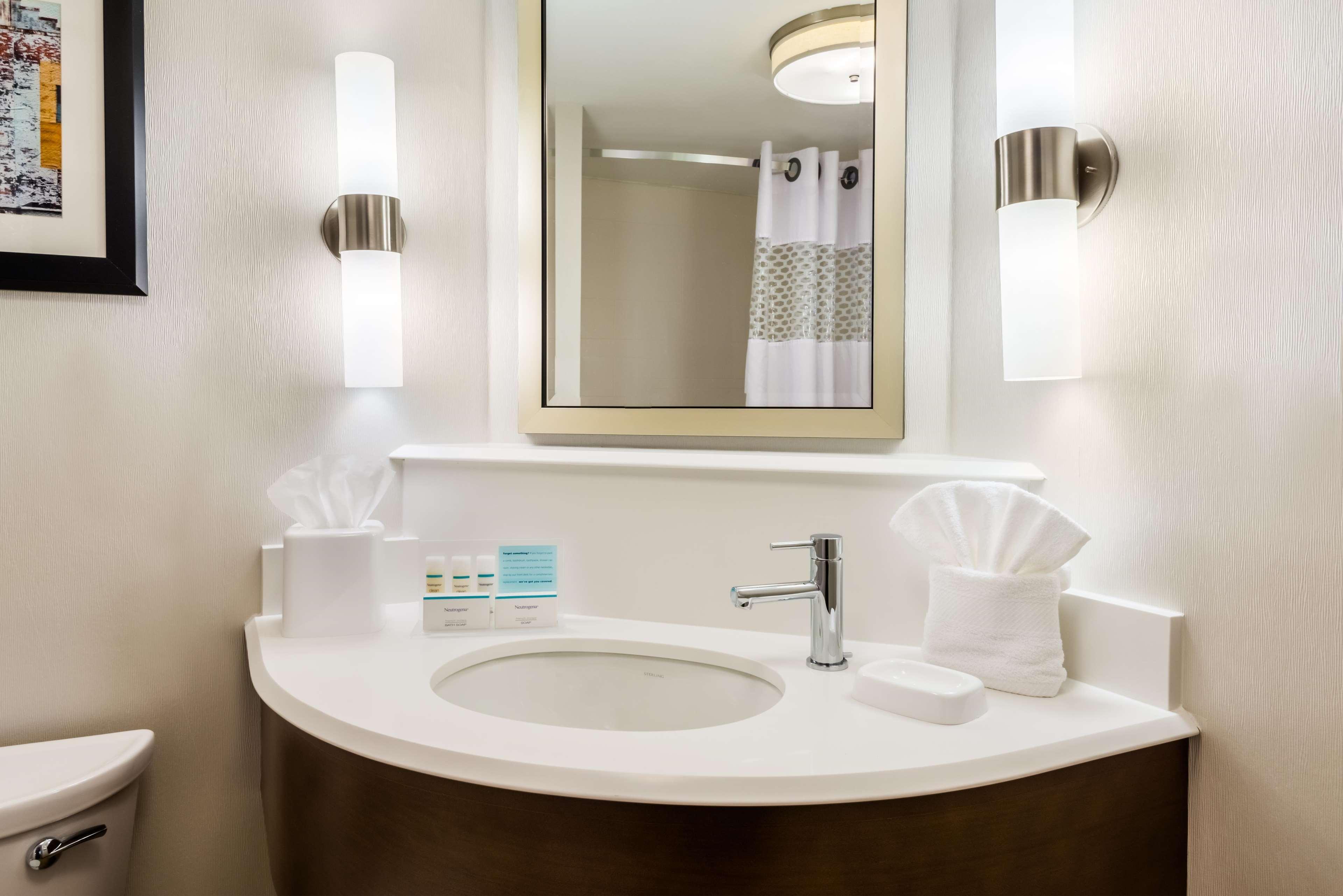Hampton Inn Buffalo-Airport Galleria Mall Cheektowaga Buitenkant foto