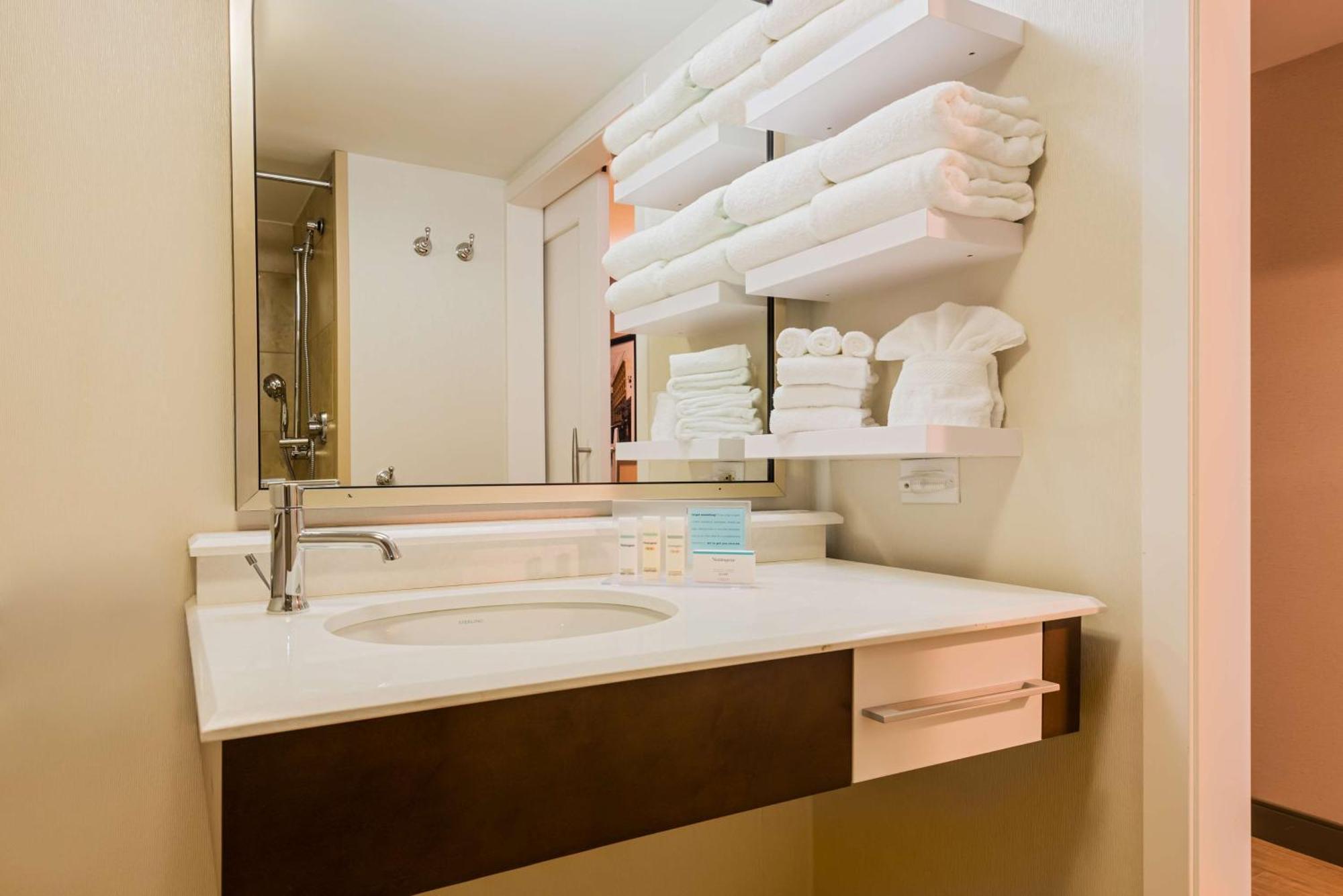 Hampton Inn Buffalo-Airport Galleria Mall Cheektowaga Buitenkant foto